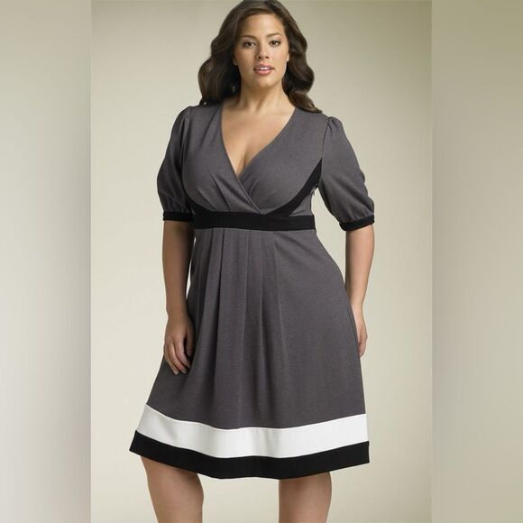 Calvin Klein Colorblock Puff Sleeve Midi Dress in Gray & Black Size M - Picture 1 of 9